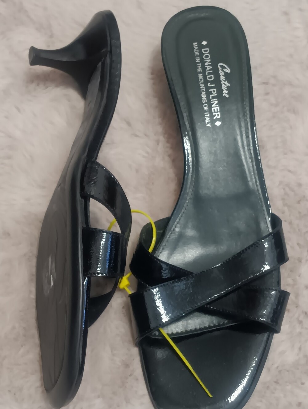 Donald J Pliner Couture Black Patent Leather Kitten Heel Slide Sandals Size 9.5M